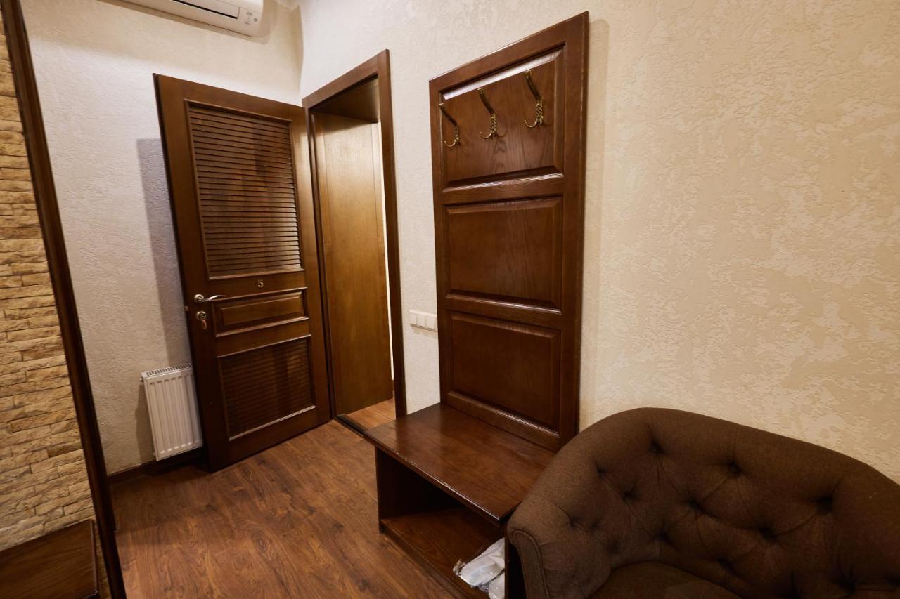 Standard Double or Twin Room,1070752609:JPEG