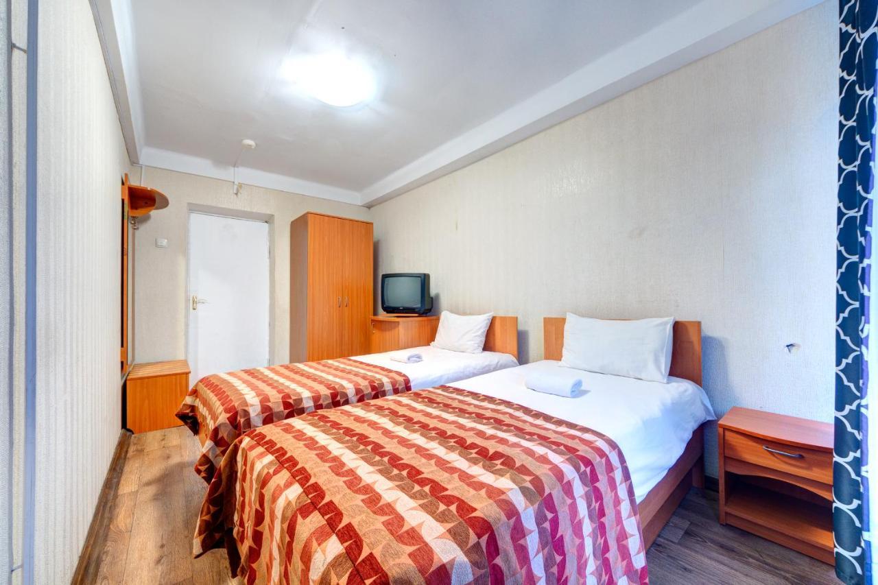 Twin Room with Shared Bathroom