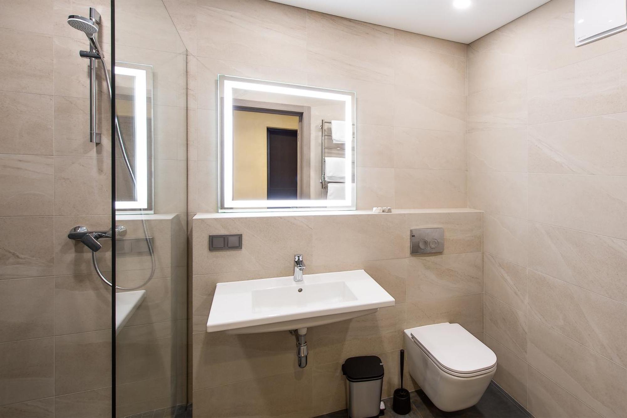 Double or Twin Room Shower
