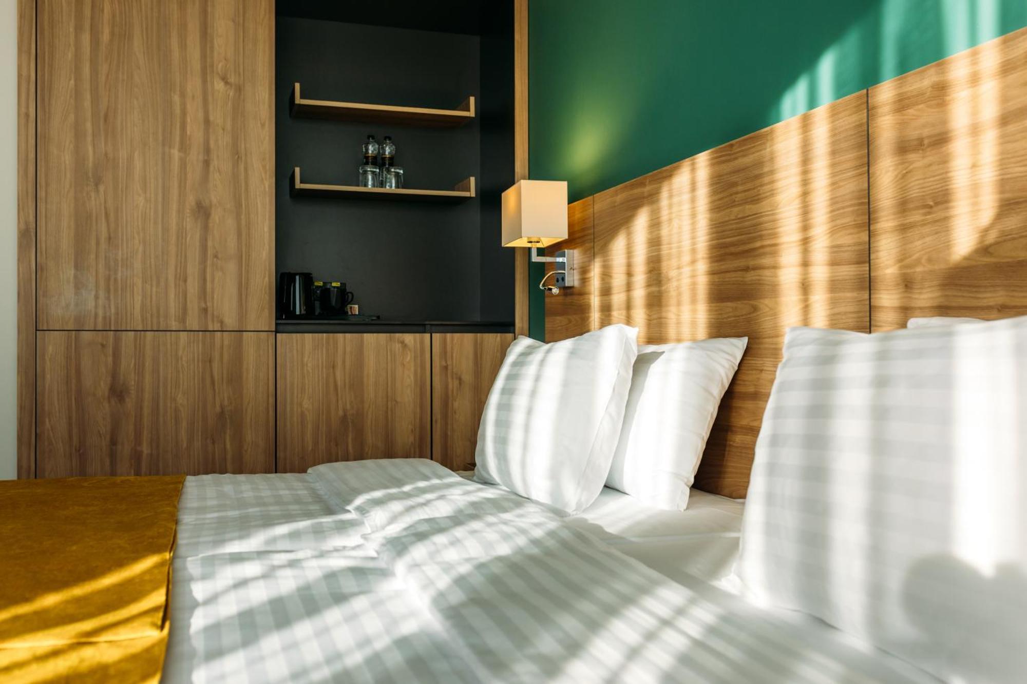 Superior Double or Twin Room Lake View