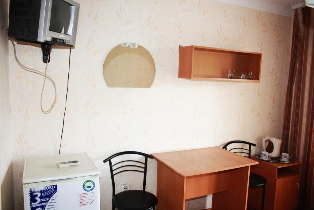 Economy Double Room with Shared Bathroom