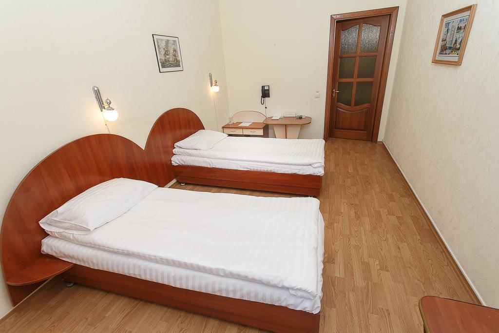 Classic Twin Room