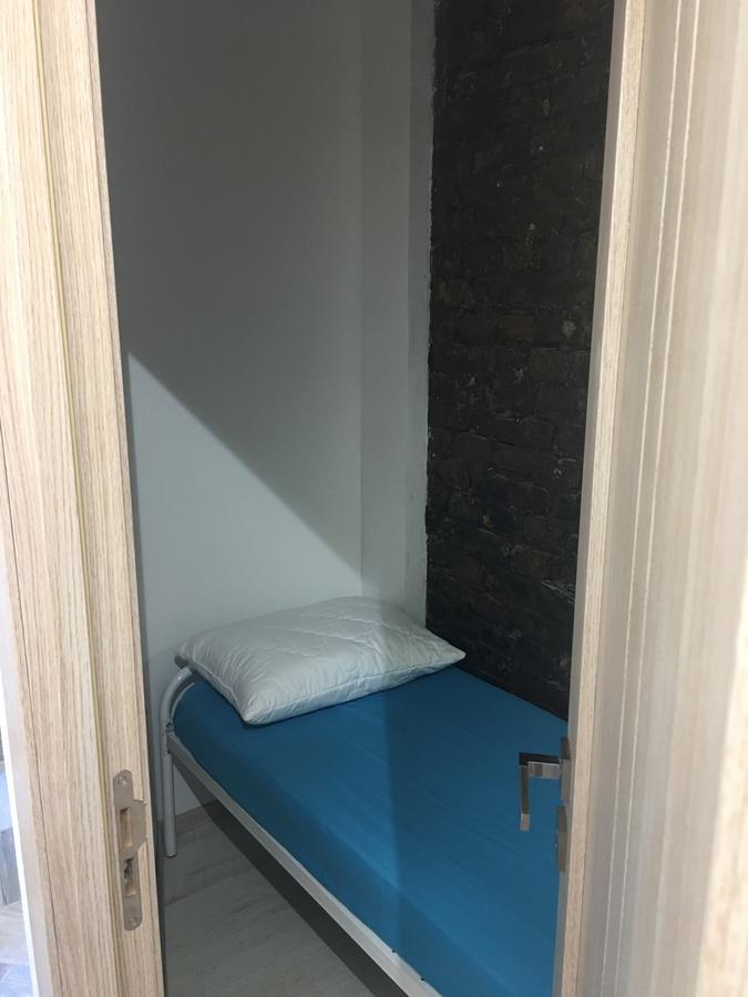 Budget Single Room,579086346:JPEG