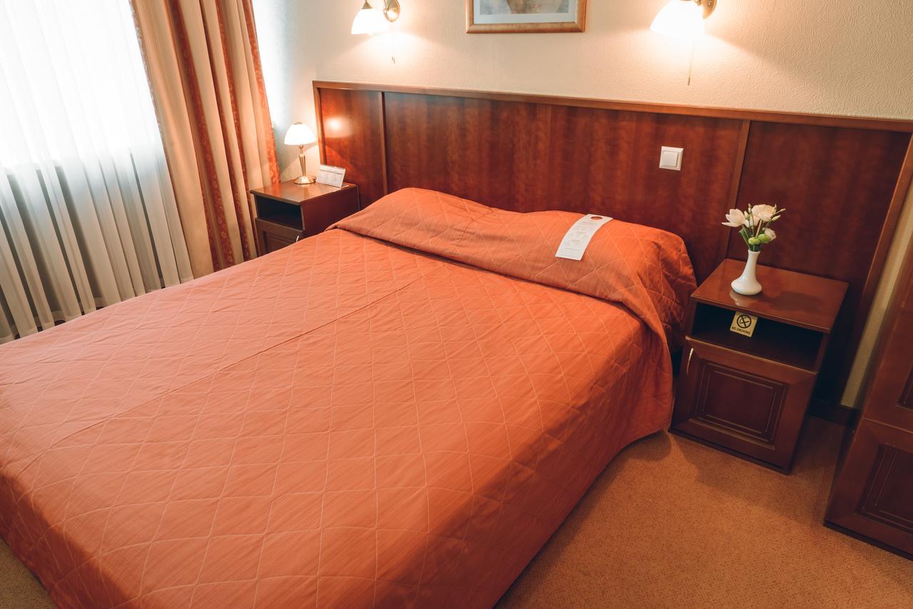 Classic Double Room,653980446:JPEG