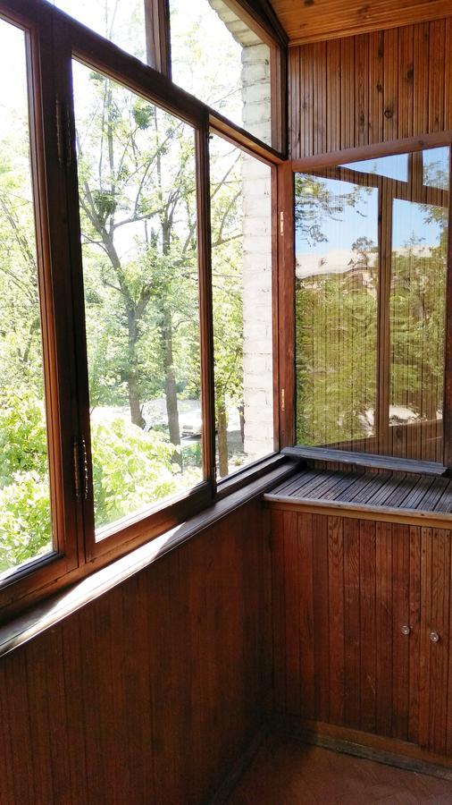 Apartment With Shared Bathroom,727838614:JPEG