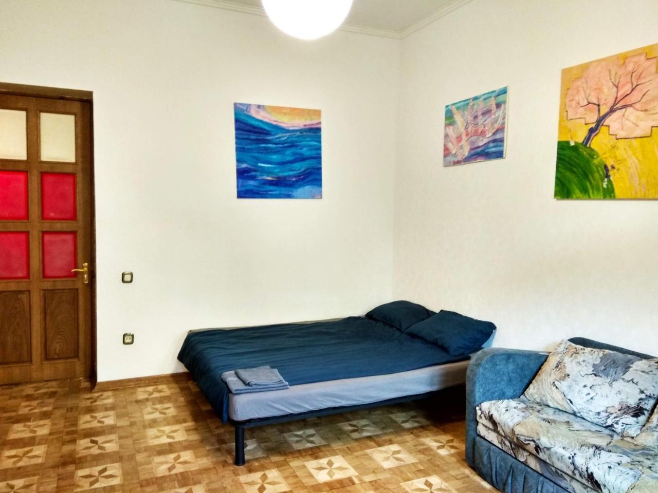 Apartment,664372554:JPEG