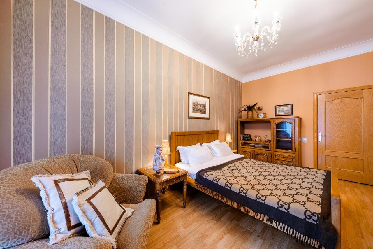 Two-Bedroom Apartment,1016800495:JPEG