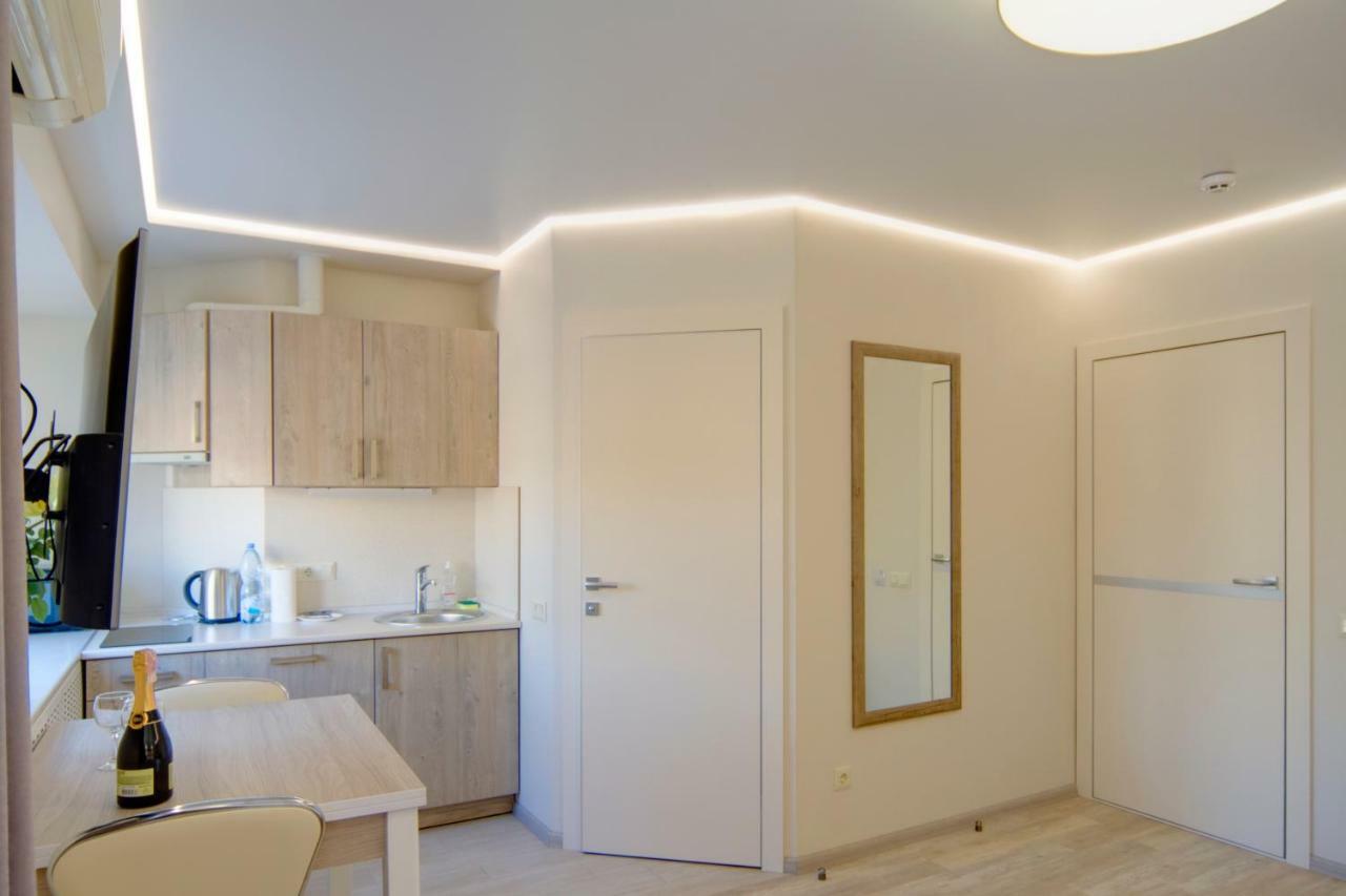 Studio Apartment,779953761:JPEG