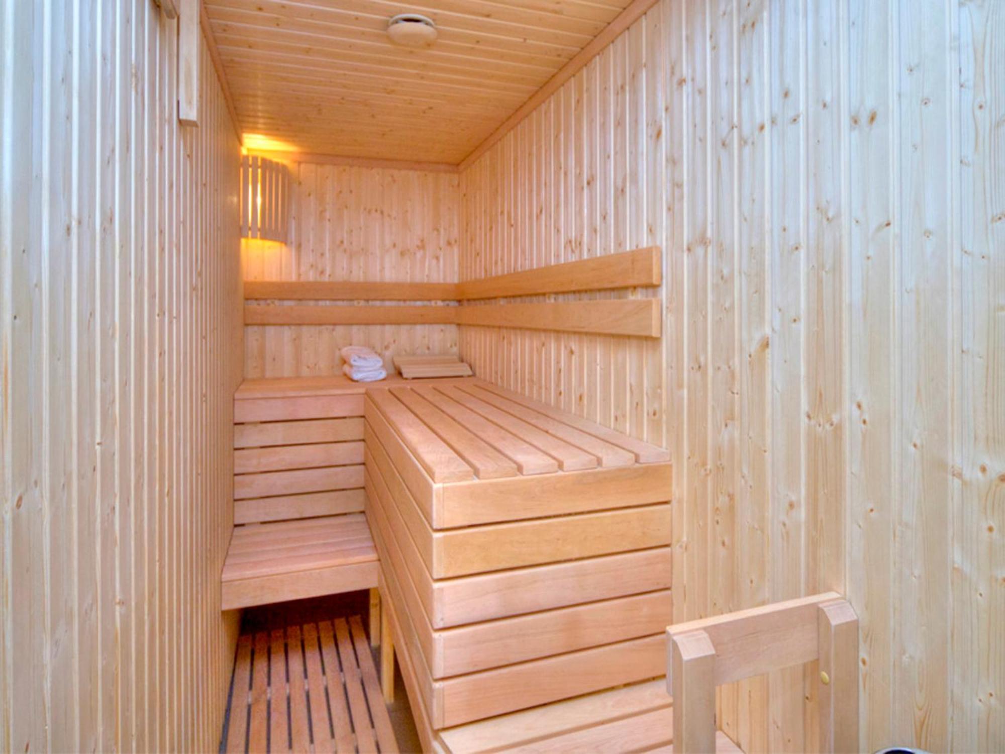 One-Bedroom Apartment Sauna