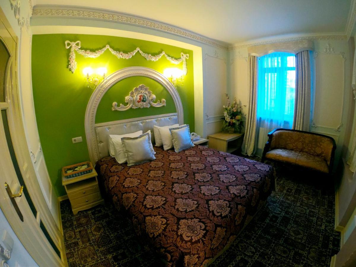 Exclusive Suite,1589453621:JPEG