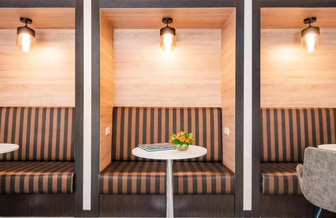 City Park Apart Hotel By Chm-1