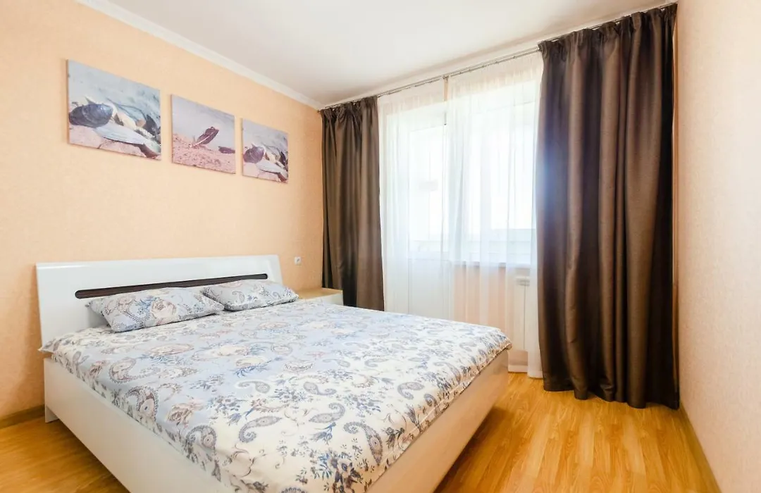 Artal Apartment On Obolonskaya Square 3-1