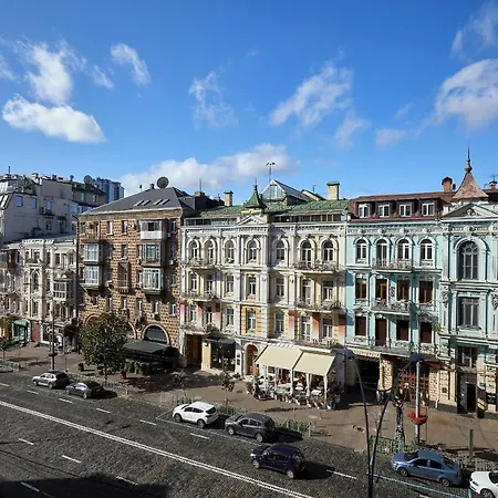 Apartment Velyka Vasylkivska 29-2