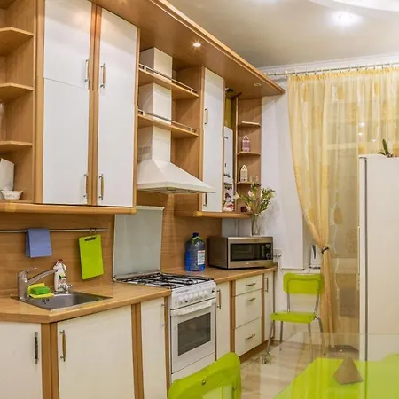 3-Room Apartments On Malopodvalna St-2