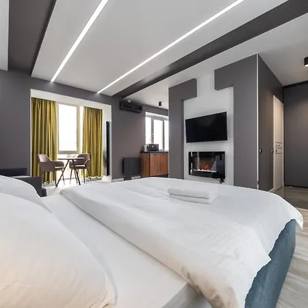 Luxrent Apartments On Lesi Ukrainki - Kiev-3