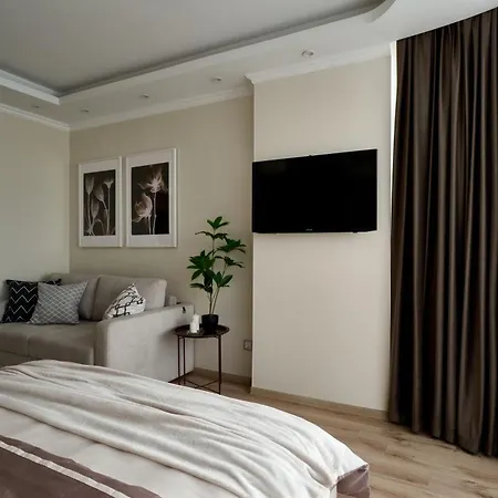 Сozy Kiev Apartment Str Chernovola-3