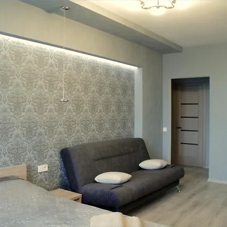 Solo Apartment Dragomanova-2