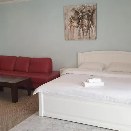 Inn Home Apartments - Pechersk Area-3