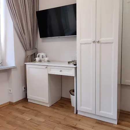 Kyiv Honchara Hotel-3
