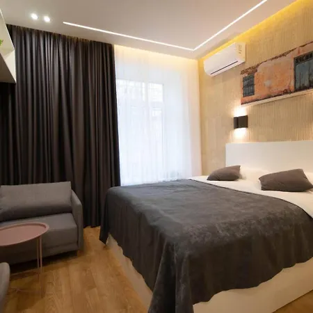 Kyiv Center Smart Apartments-3