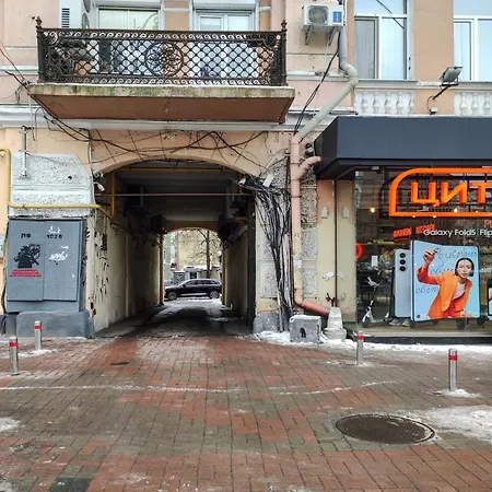Apartments On Ploshcha Ukrainskykh Heroiv-3