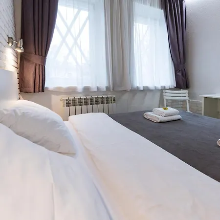 Smart Hotel Rooms Near Metro 24/7-2