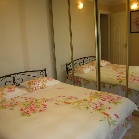 Hotel Service Predslava On Antonovicha Street-3