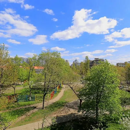 Apartment On Obolonskiy Prospect 16V-2