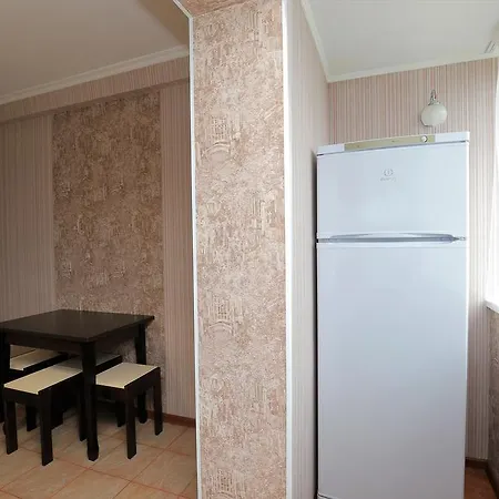 Apartment On Obolonskiy Prospect 12-3