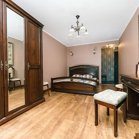 Apartment On Cheliabinska 19-2