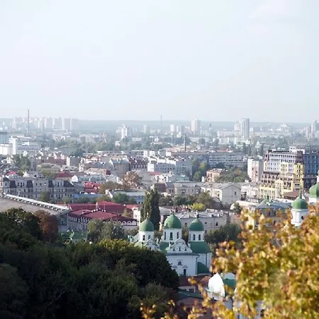 Podil Apart Near Poschtova Square History Center-3
