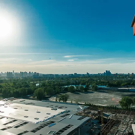 Flatrent Drahomanova 2A, Генератор! Ліфти Вода Опалення!-3