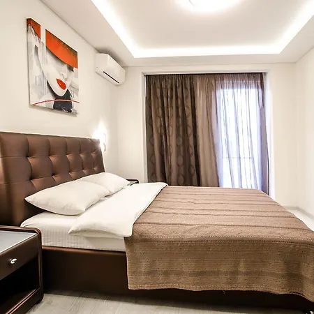 Amazing Apartment In The Center Of Kiev-2