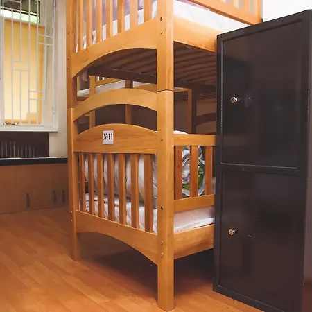 Globus Hostel-3